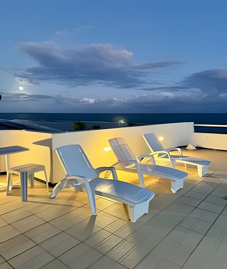 Cobertura beira mar piscina privativa, 5 quartos, ar condici