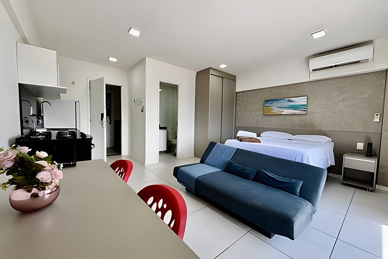 Loft com varanda 100 mt praia