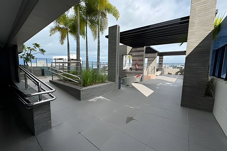 Loft com varanda 100 mt praia