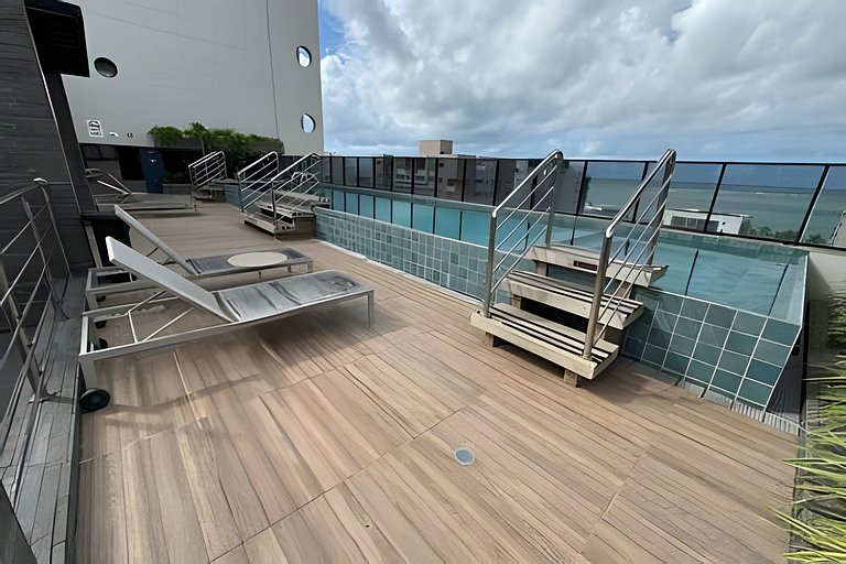 Loft com varanda 100 mt praia