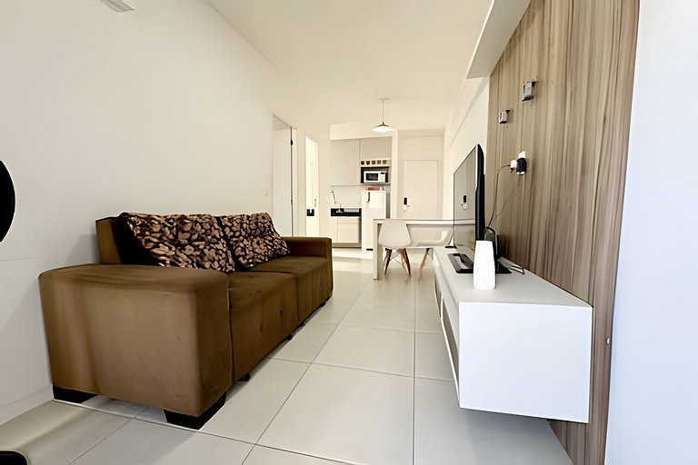 Flat 100 mt praia, varanda, piscina 6x sem juros