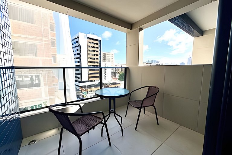 Flat 100 mt praia, varanda, piscina 6x sem juros