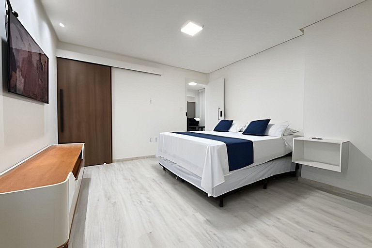 Cobertura exclusiva com piscina privativa e A/C
