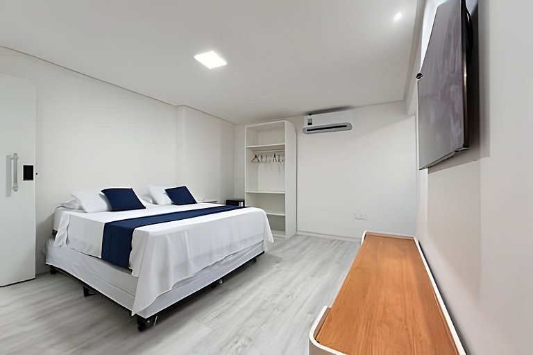 Cobertura exclusiva com piscina privativa e A/C